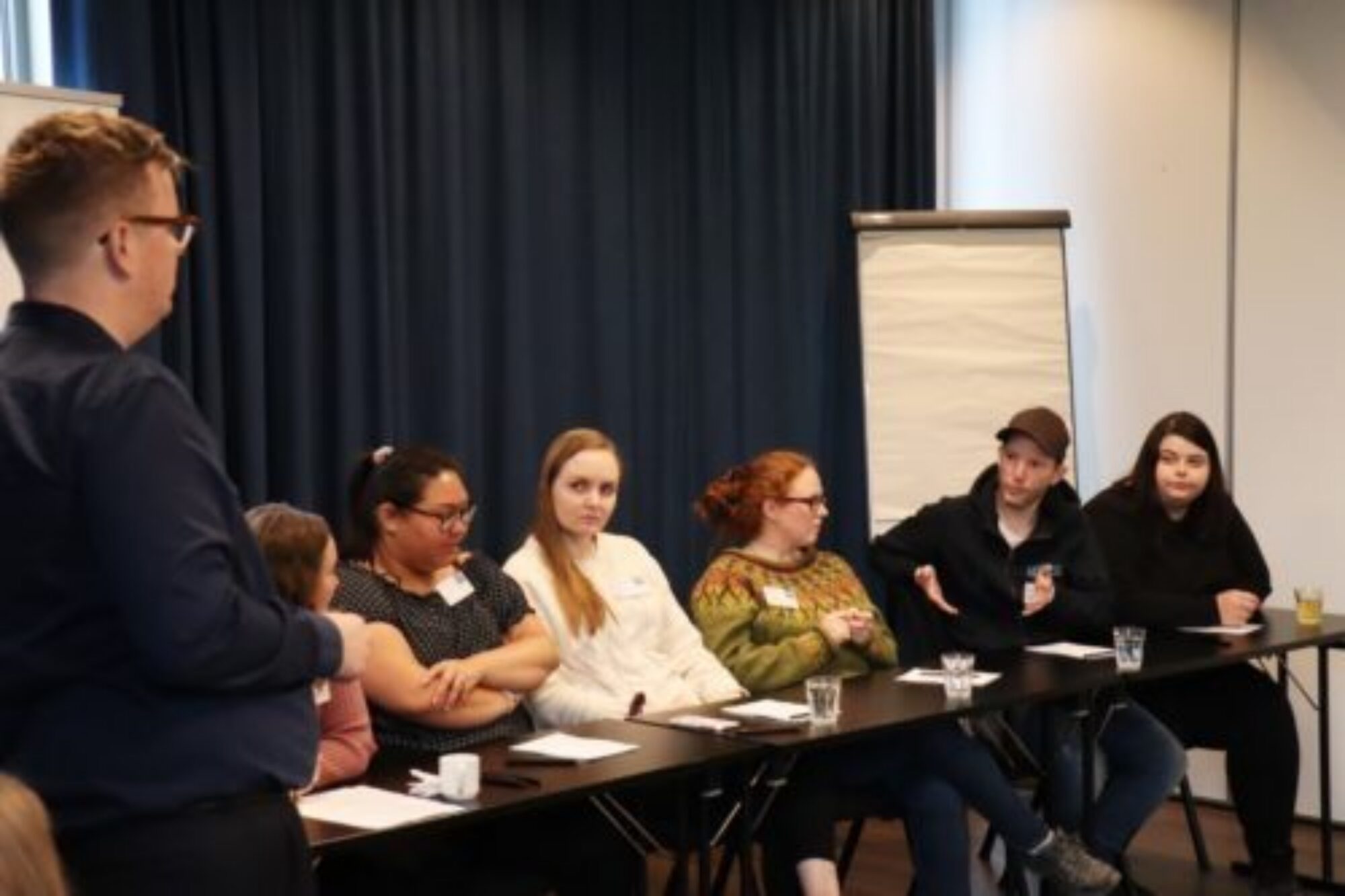 Deltagere på paneldebatt