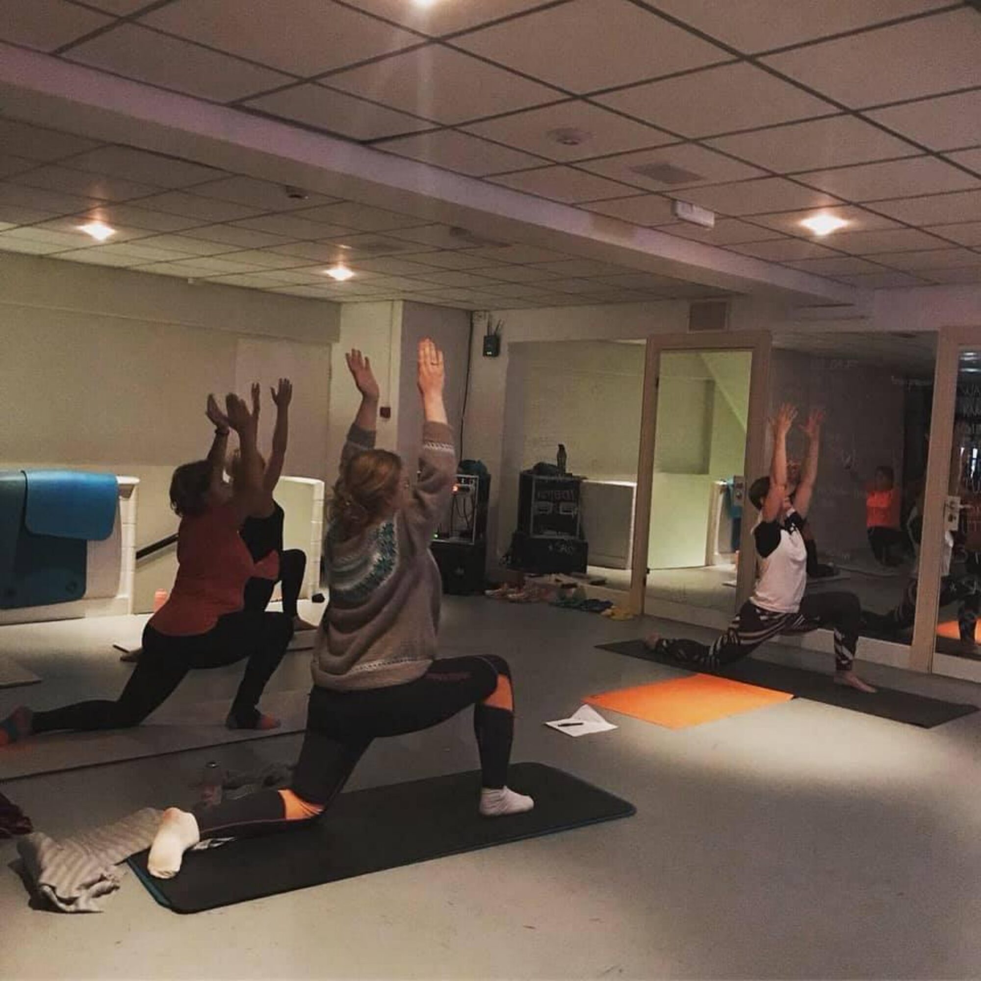 Deltagere på yoga