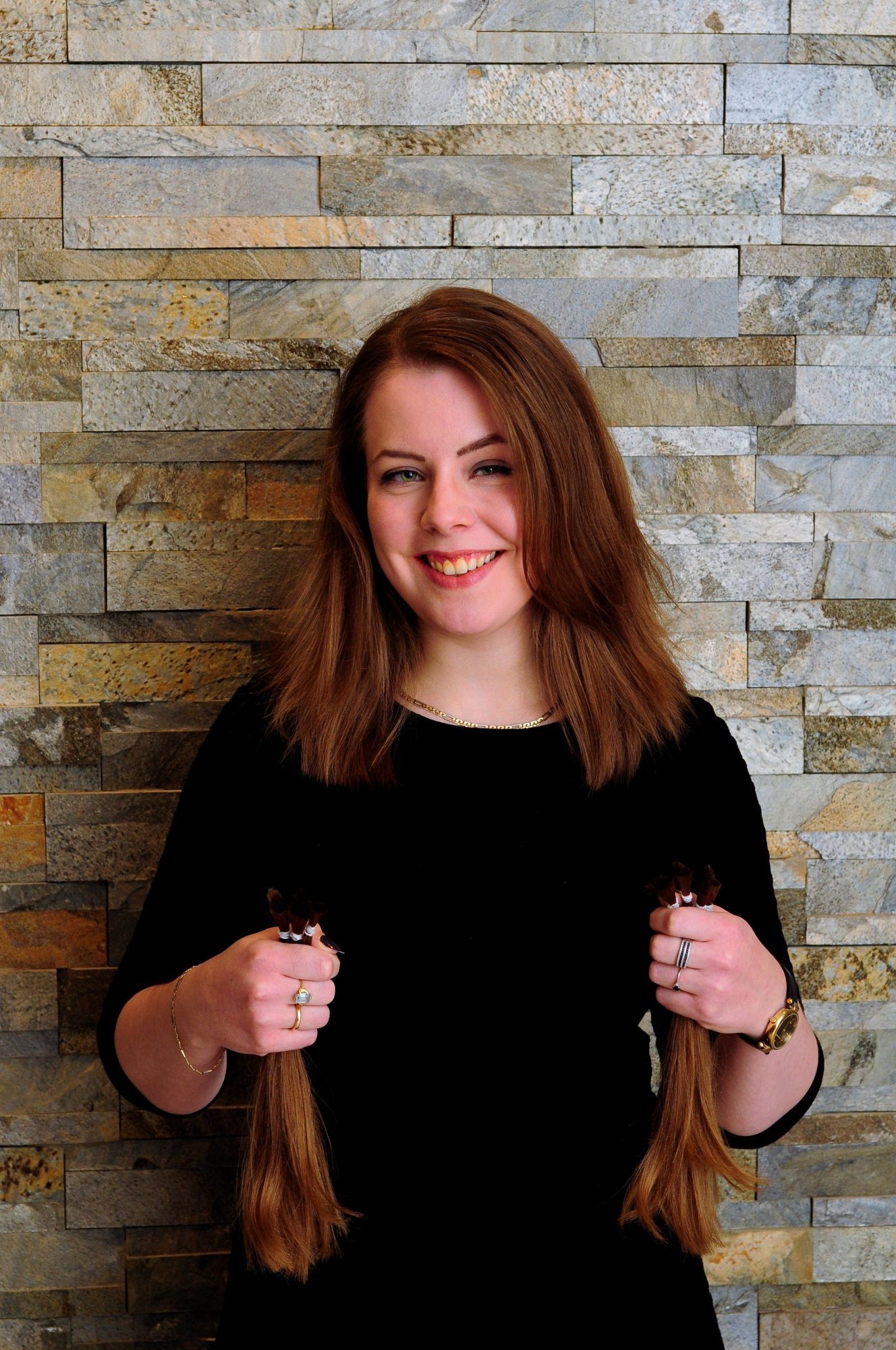 Birgitte med avklippet hår