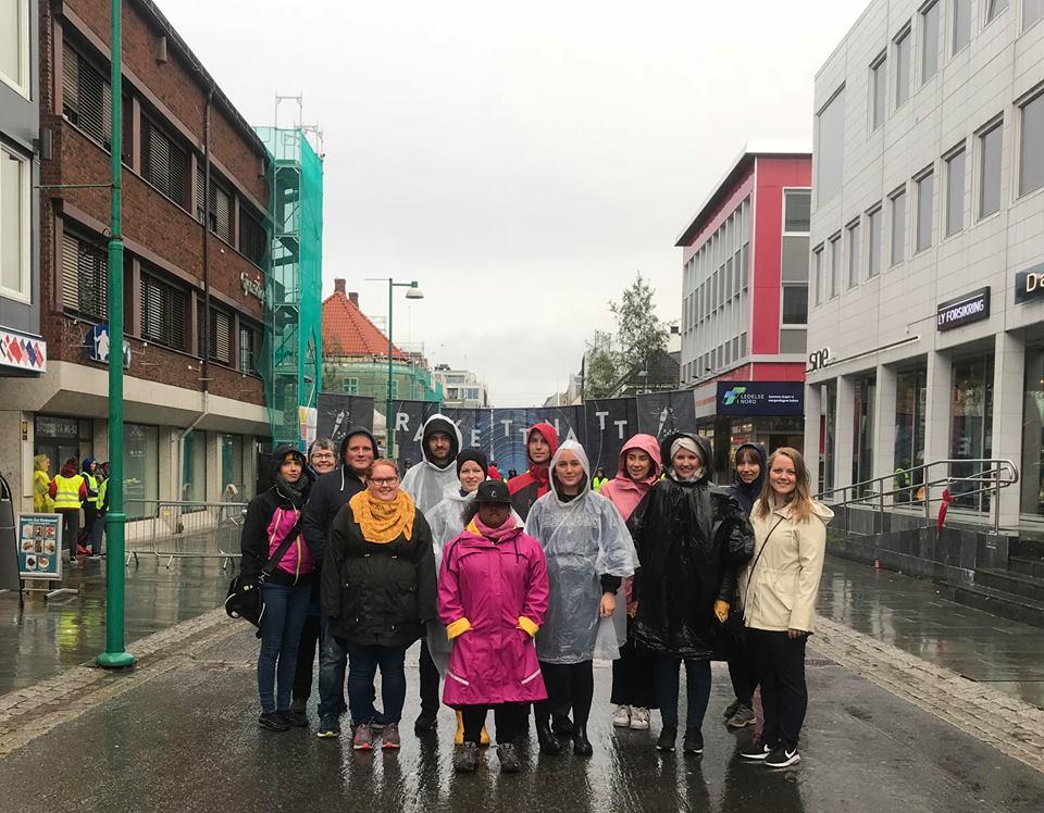 deltagere i regnet